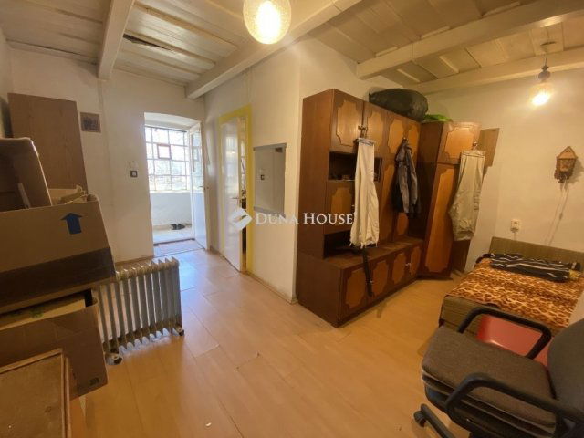 Eladó családi ház, Pécelen 55 M Ft, 3 szobás