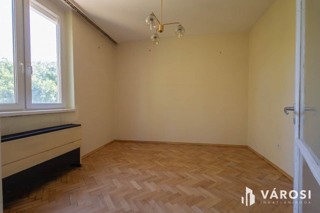 Eladó téglalakás, Szegeden 58.99 M Ft, 3 szobás
