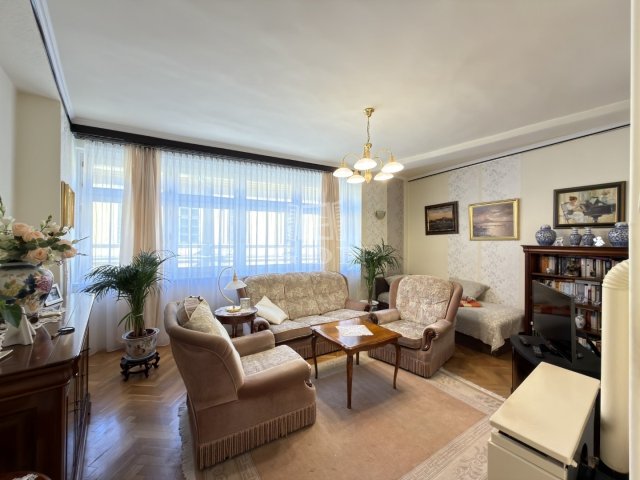 Eladó téglalakás, Székesfehérvárott 79.5 M Ft, 2 szobás