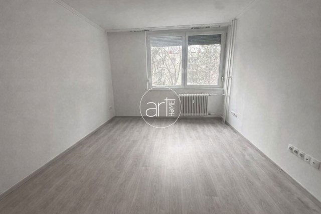 Eladó téglalakás, Szegeden, Fésű utcában 49.9 M Ft, 2 szobás