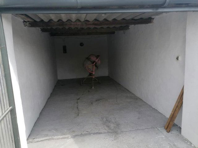 Eladó garázs, Kaposváron, Zarany pusztán 5.6 M Ft, 1 szobás