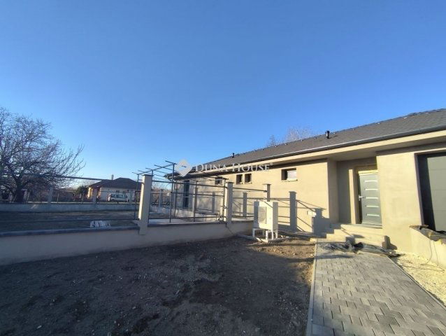 Eladó családi ház, Alsónémediben 145 M Ft, 5 szobás