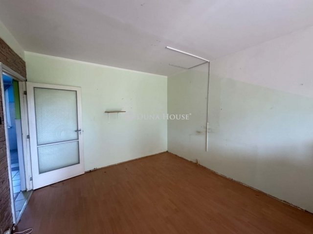 Eladó panellakás, Szegeden 44.2 M Ft, 2 szobás