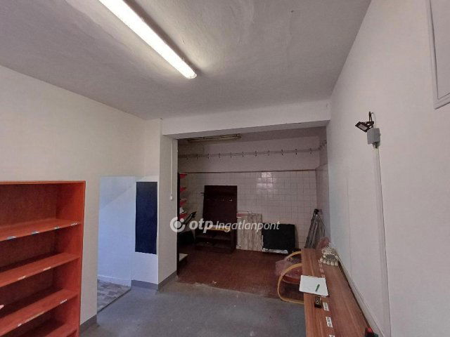Eladó ipari ingatlan, Polgáron 44.9 M Ft, 4 szobás