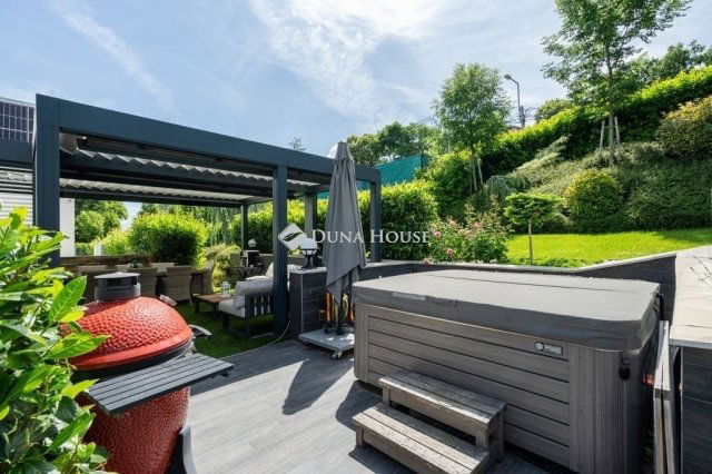 Eladó téglalakás, Budapesten, XII. kerületben 390 M Ft, 4 szobás