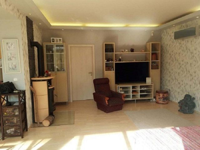 Eladó családi ház, Székesfehérvárott 134.9 M Ft, 5 szobás