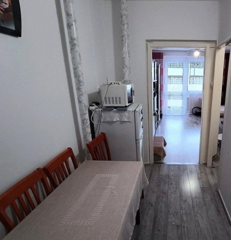Eladó panellakás, Debrecenben, Derék utcában 40 M Ft, 1 szobás