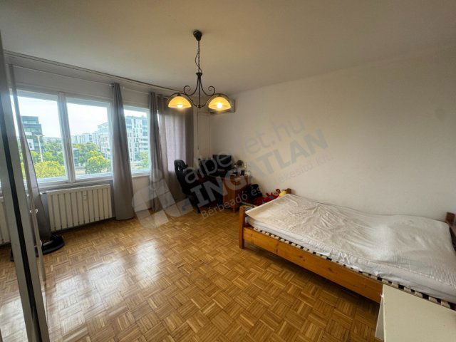 Eladó téglalakás, XIII. kerületben, Róbert Károly körúton