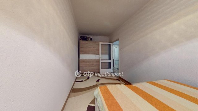 Eladó panellakás, Mátészalkán 43.8 M Ft, 2+1 szobás