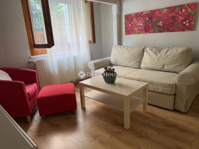 Eladó téglalakás, Budapesten, VII. kerületben 52.3 M Ft