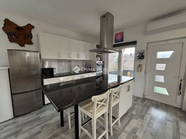 Eladó családi ház, Mogyoródon 72.9 M Ft, 3 szobás