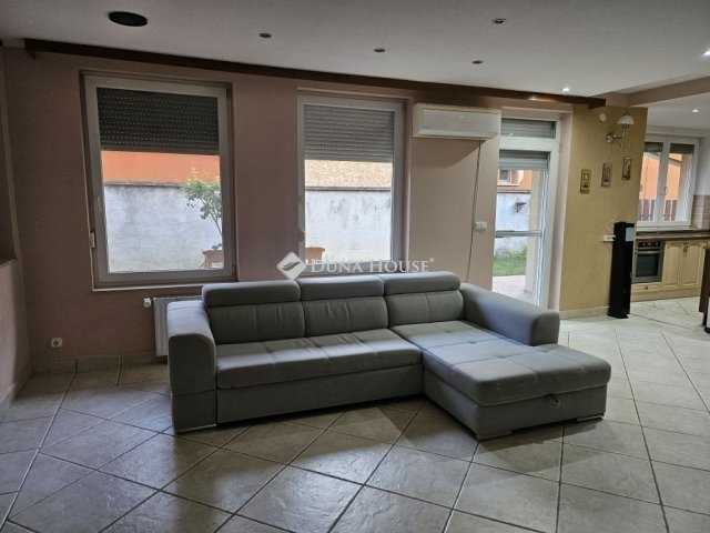 Eladó családi ház, Fóton 142.5 M Ft, 4+1 szobás