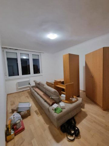 Eladó téglalakás, Pápán 33.95 M Ft, 1+1 szobás