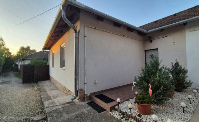 Eladó téglalakás, Gyömrőn, Mendei úton 75 M Ft, 2+1 szobás