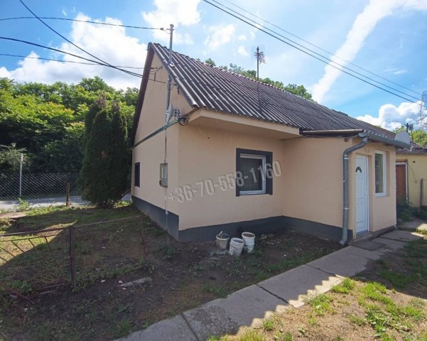Eladó téglalakás, Vácon, Gombási úton 29.9 M Ft, 1+1 szobás