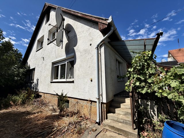 Eladó családi ház, Kistarcsán 124.9 M Ft, 5+1 szobás