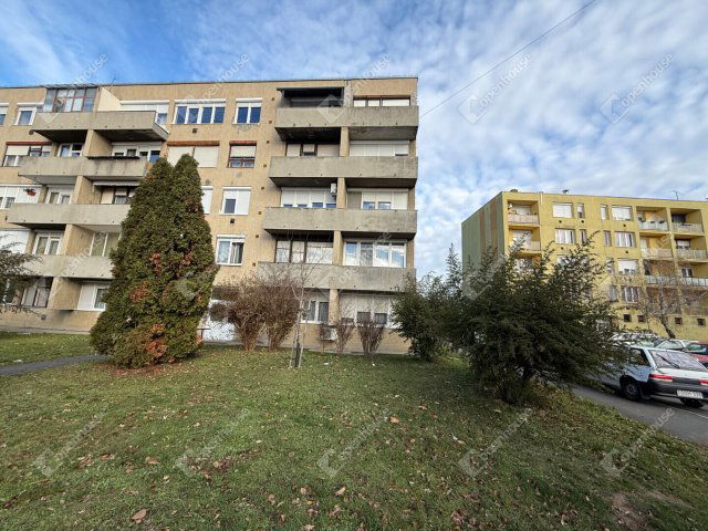 Eladó téglalakás, Szombathelyen 39.9 M Ft, 2 szobás