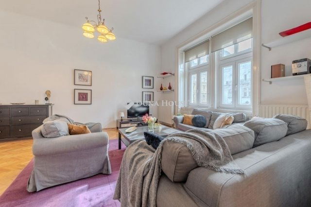 Eladó téglalakás, Budapesten, VI. kerületben 165 M Ft, 5 szobás