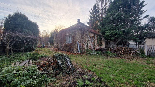 Eladó családi ház, Komáromban 55 M Ft, 3 szobás