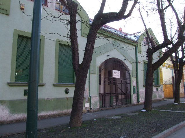 Kiadó ipari ingatlan, Gyulán 200 E Ft / hó / költözzbe.hu