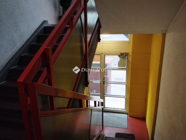 Kiadó panellakás, albérlet, Budapesten, III. kerületben