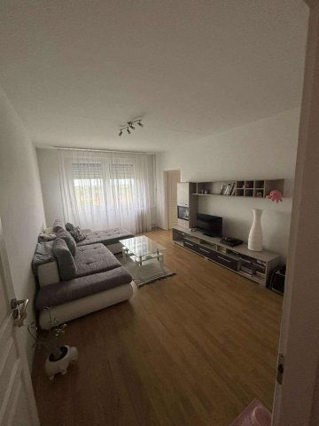 Eladó panellakás, Debrecenben 57.7 M Ft, 3 szobás