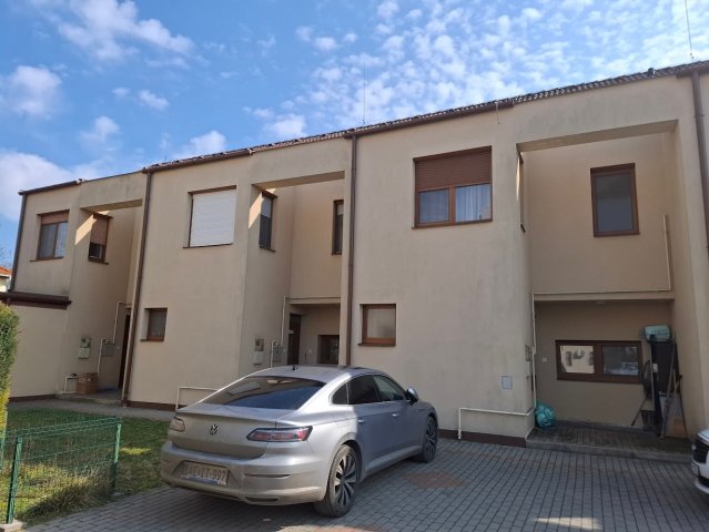 Eladó sorház, Hajdúszoboszlón, Bányász utcában 89 M Ft