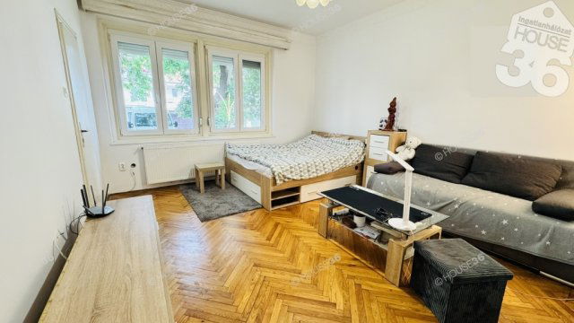 Eladó téglalakás, Kecskeméten 45.9 M Ft, 2 szobás