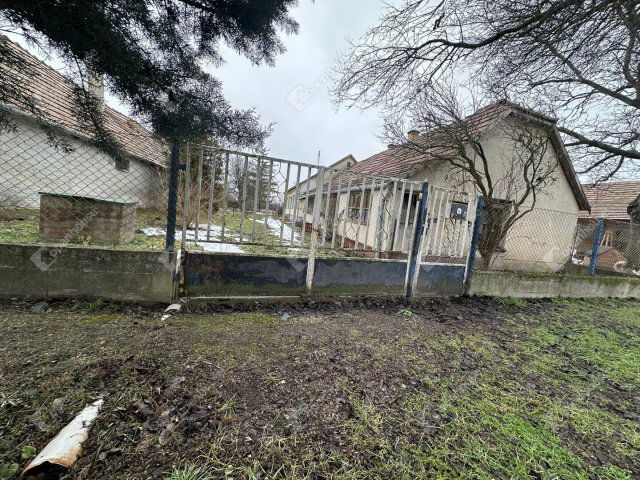 Eladó családi ház, Zámolyon 14.99 M Ft, 4 szobás