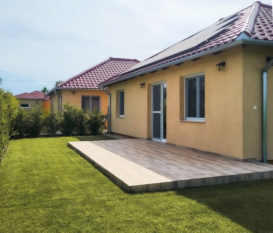 Eladó ikerház, Halásztelken 150 M Ft, 3 szobás
