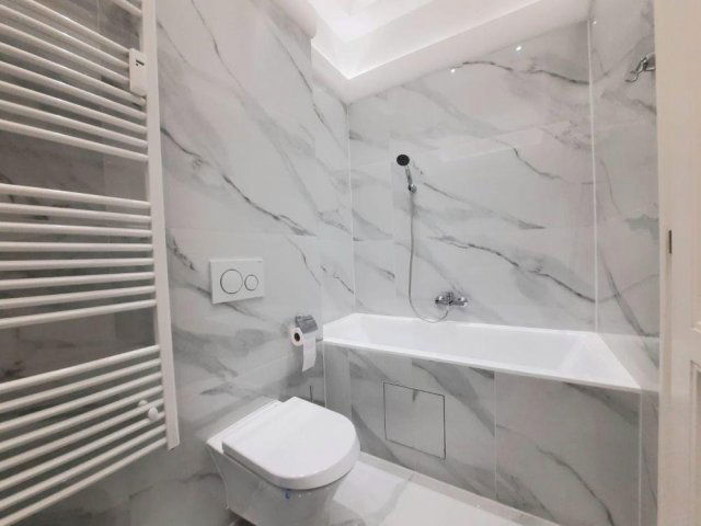 Kiadó téglalakás, albérlet, Debrecenben 950 E Ft / hó, 3 szobás