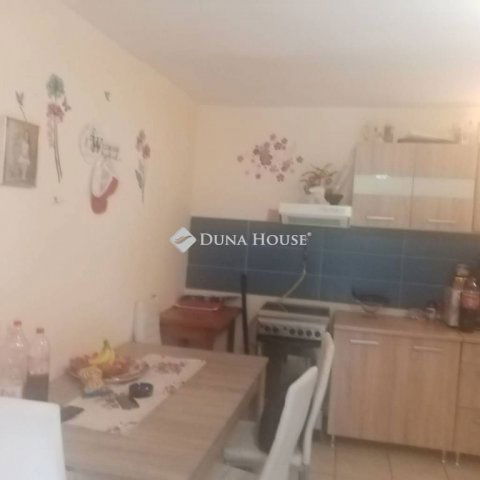 Eladó családi ház, Kálozon 18 M Ft, 2 szobás