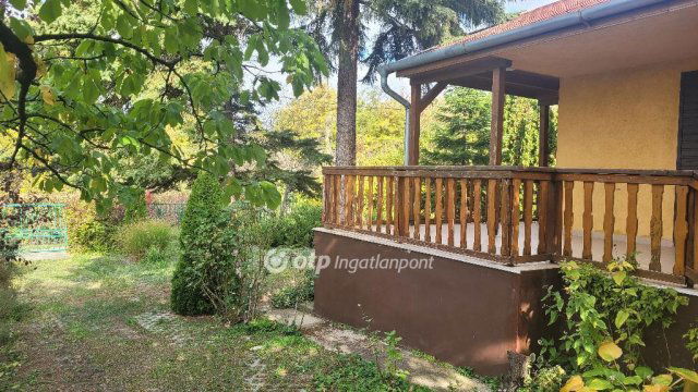 Eladó nyaraló, Balatonkenesén 49 M Ft, 2+1 szobás