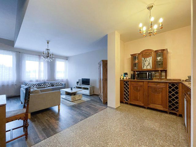 Eladó téglalakás, VIII. kerületben, Teleki László téren