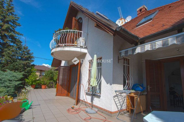 Eladó családi ház, Szentendrén 249 M Ft, 6 szobás