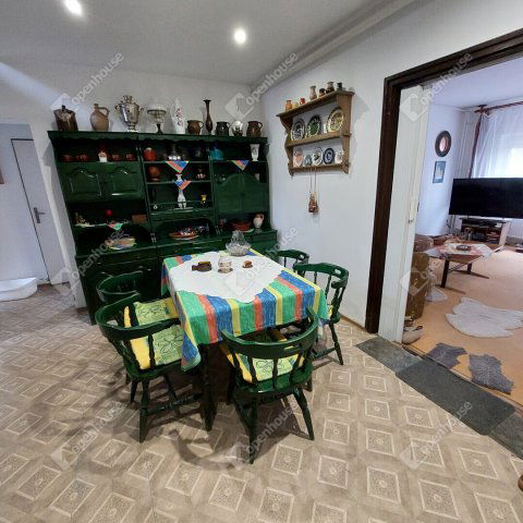 Eladó sorház, Győrújfalun 73 M Ft, 5 szobás