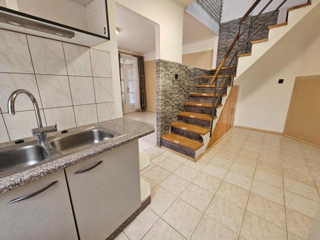 Kiadó téglalakás, albérlet, Kaposváron, Bláthy Ottó utcában