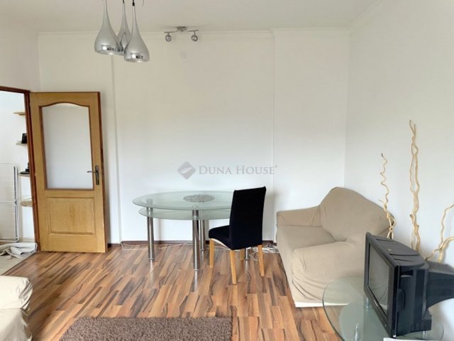 Eladó téglalakás, Nyíregyházán, Hősök terén 46.5 M Ft