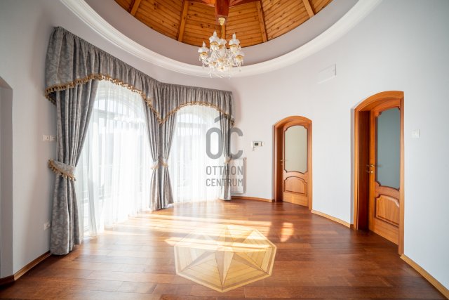 Eladó családi ház, Budapesten, II. kerületben 365.75 M Ft