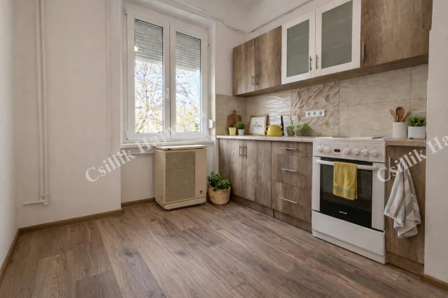 Eladó téglalakás, Szolnokon 34.9 M Ft, 2 szobás