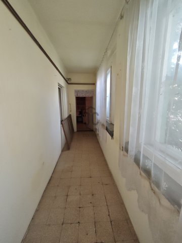 Eladó családi ház, Sombereken 29 M Ft, 3 szobás