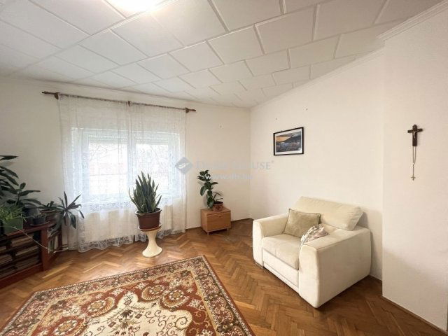 Eladó családi ház, Veszprémben 79.9 M Ft, 4 szobás
