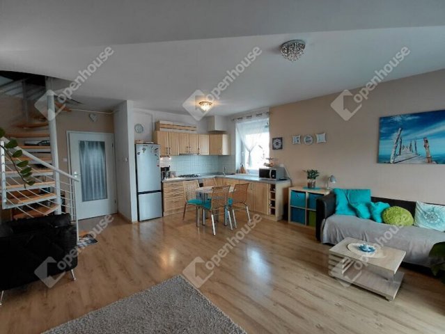 Eladó téglalakás, Győrött 79 M Ft, 3 szobás