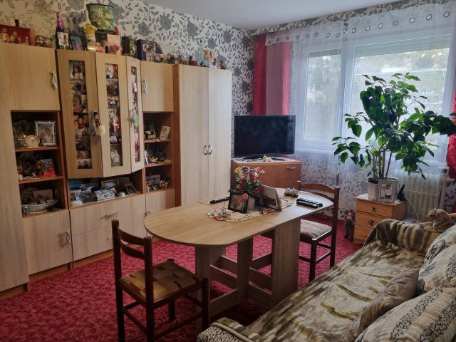 Eladó panellakás, Tatabányán, Mártírok úton 42 M Ft, 2 szobás