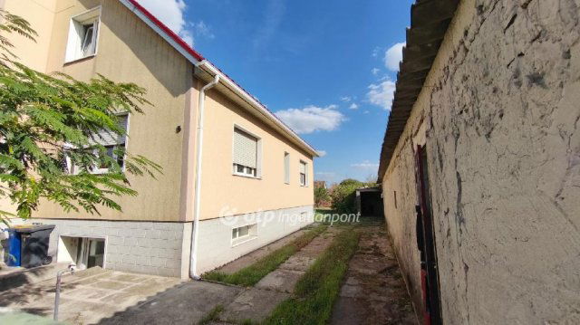 Eladó családi ház, Délegyházán 99.9 M Ft, 4+2 szobás
