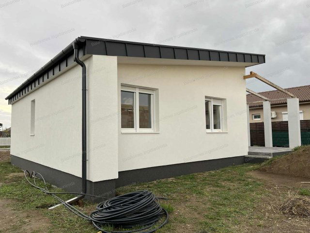 Eladó családi ház, Siófokon 90 M Ft, 4 szobás