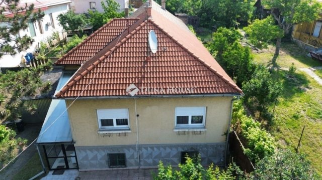 Eladó téglalakás, Gödöllőn 89.9 M Ft, 3 szobás