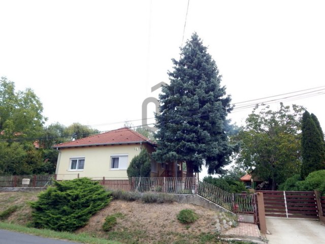 Eladó családi ház, Kiskutason 69.9 M Ft, 3 szobás