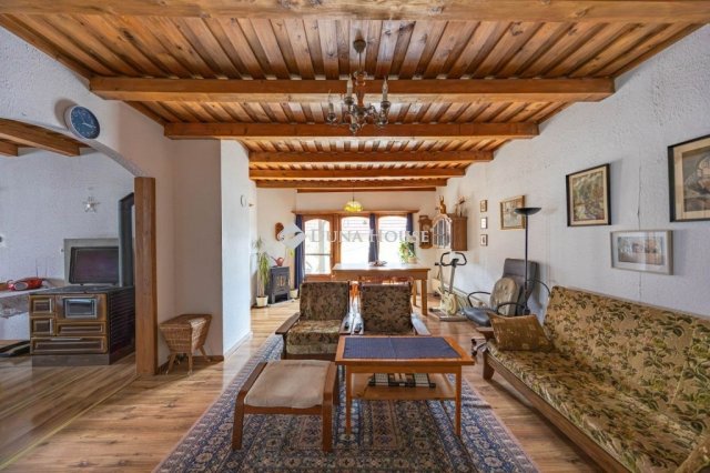 Eladó családi ház, Herenden 128 M Ft, 5 szobás