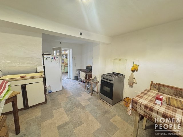 Eladó családi ház, Hódmezővásárhelyen 24.99 M Ft, 2 szobás